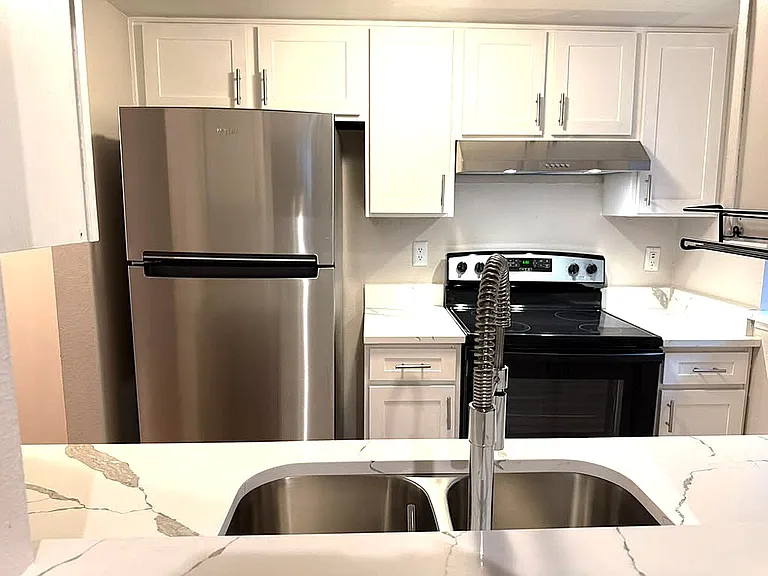 6470 S Dayton St — Photo 6