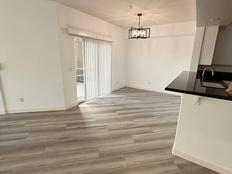 860 Meridian Bay Ln #124 — Photo 4