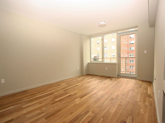 4th image of 170 E 112th St APT 2C