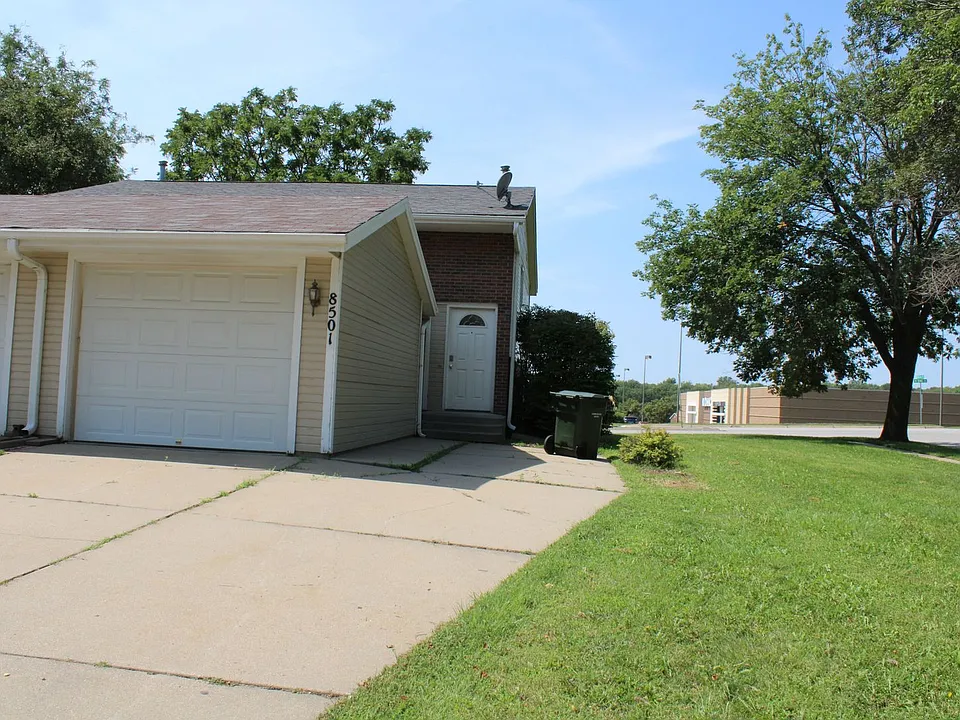 8501 Morning Glory Ln