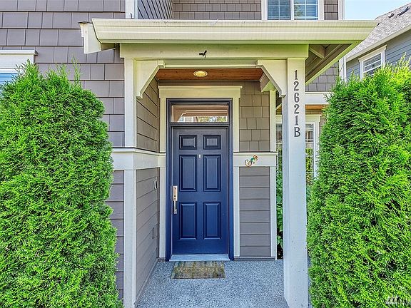 3rd image of 12621 177th Ave NE #B