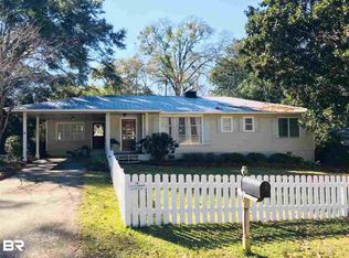 216 Pecan Ave, Fairhope, AL 36532
