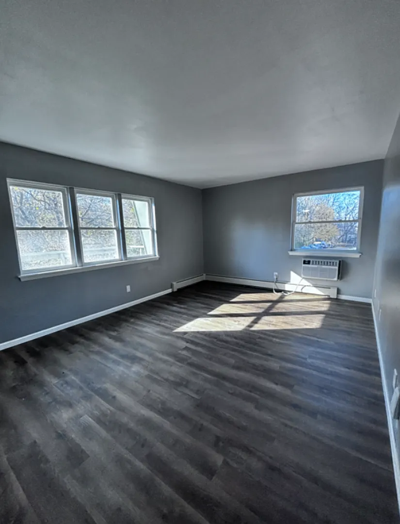 South River Apartments (1005) — Photo 3