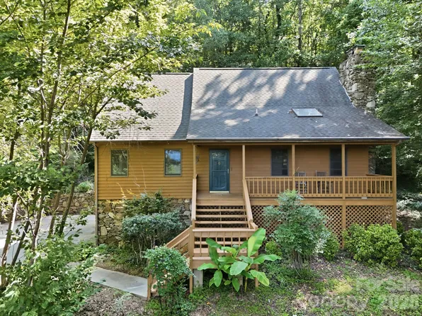 34 Tuckaway Dr, Asheville, NC 28803
