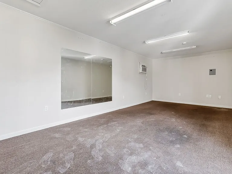604 Melanie Ave — Photo 7