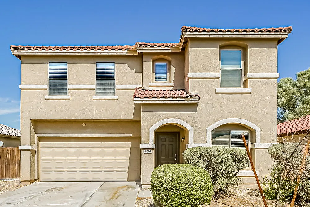 4 bed, 2.5 bath, 2403 sqft, $2,225 — Photo 1
