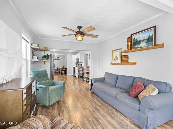 176 E Edison St, Alcoa, TN 37701
