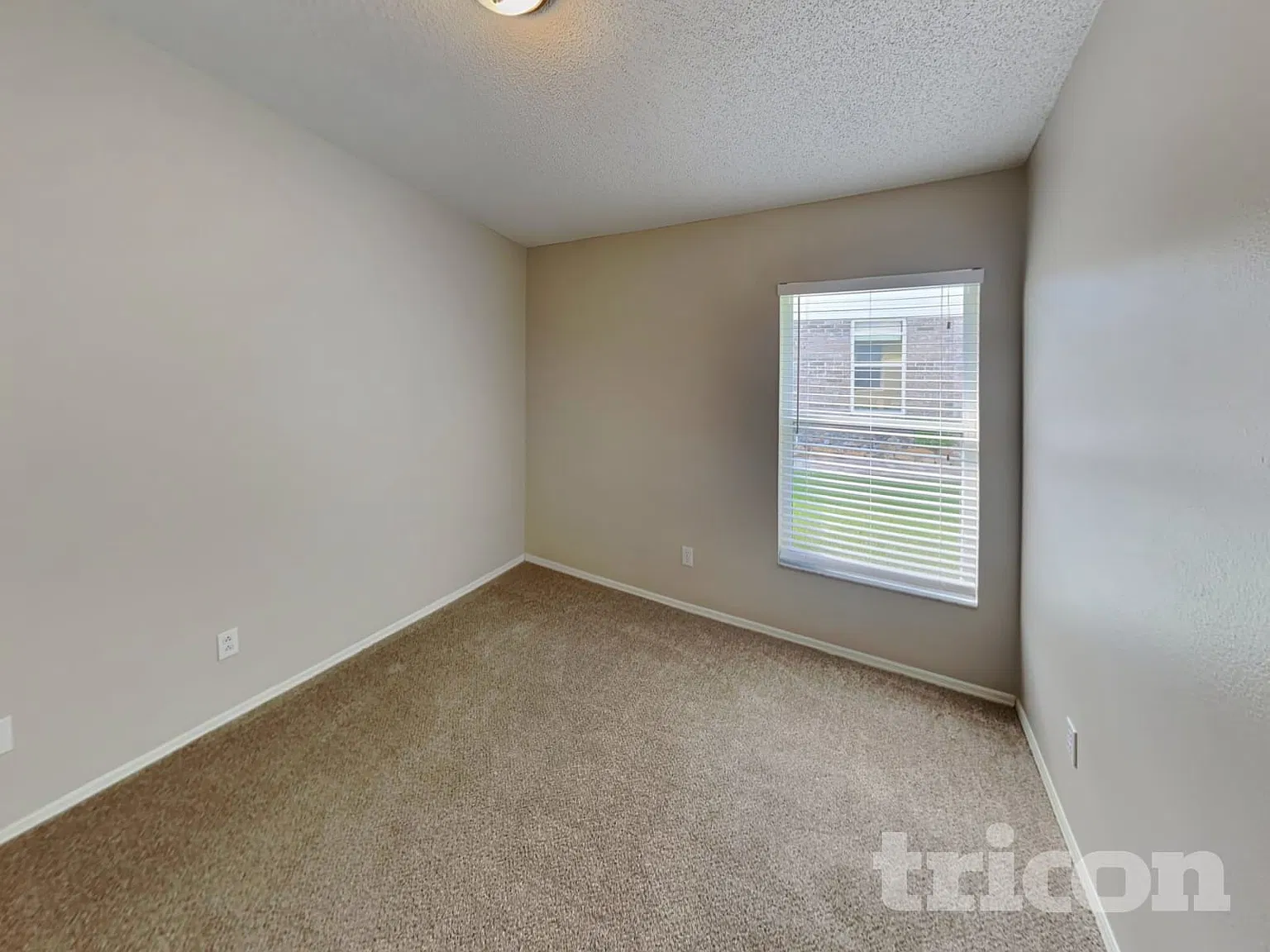 5664 Bridgeton Court Palm Harbor FL — Photo 3