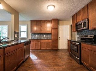 1446 E Old Shakopee Cir, Minneapolis, MN 55425