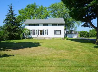 5594 Townline Rd, Sanborn, NY 14132