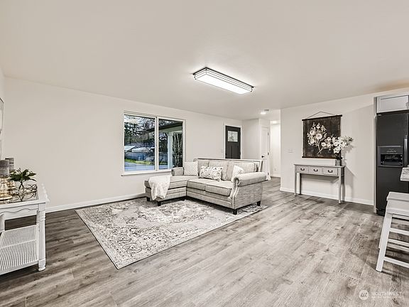 3rd image of 6405 58TH Street NE