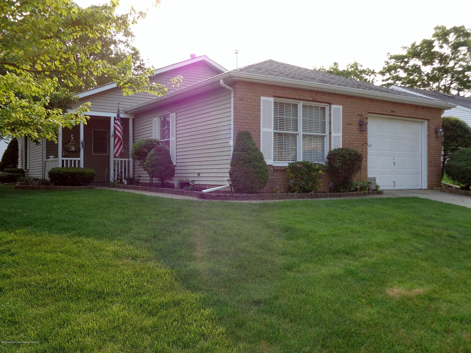 1840 Buttonwood Ave photo 1