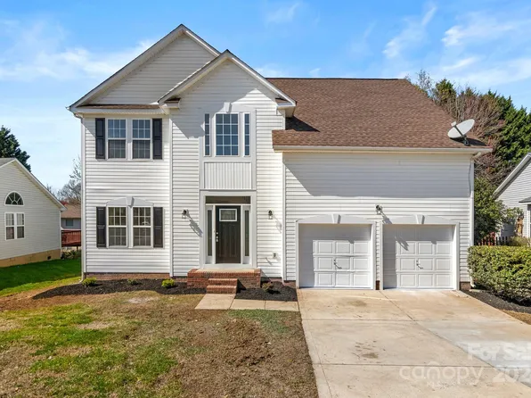 9409 Cantle Dr, Charlotte, NC 28216