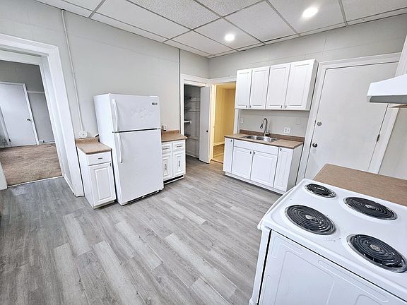 2nd image of 100 Nanticoke Ave #1