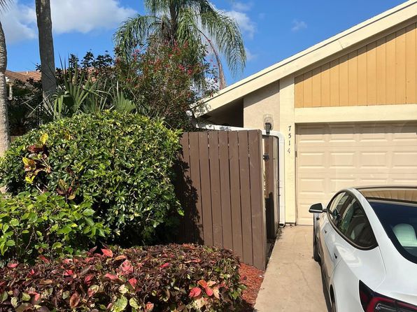 7514 Sierra Drive E, Boca Raton, FL 33433