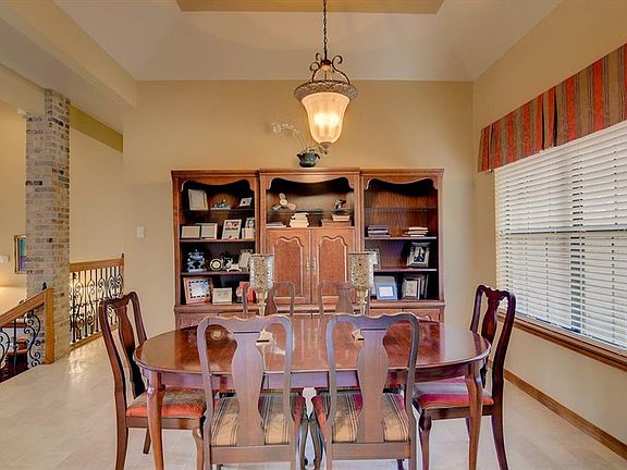 4th image of 5805 Painted Valley Dr