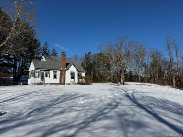 793 Fiddlers Bridge Rd, Rhinebeck, NY 12572