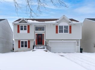 9552 Cyprus Ln, Olmsted Falls, OH