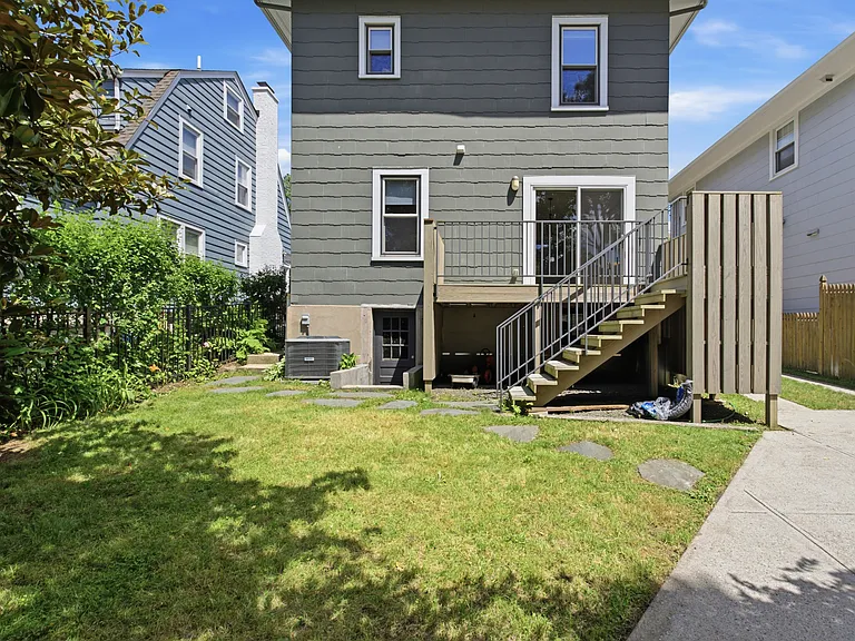 17 N Dutcher St — Photo 10