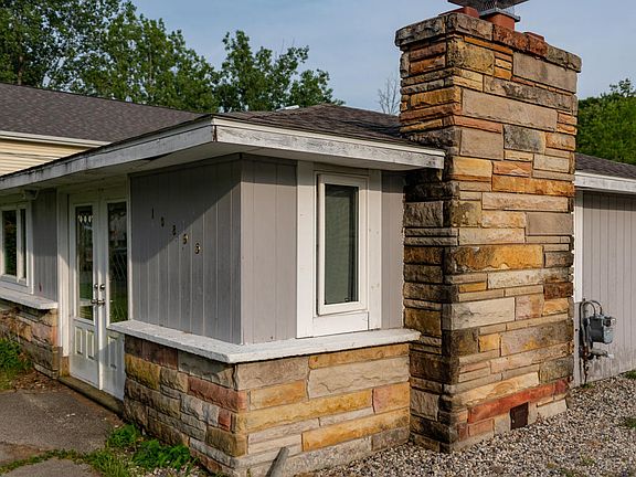 2nd image of 10895 Shady Lane Dr
