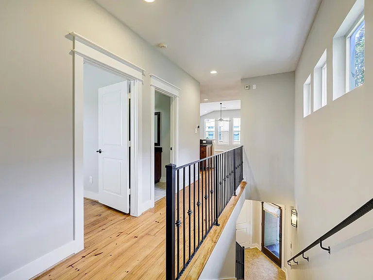 107 Riley Ln — Photo 15