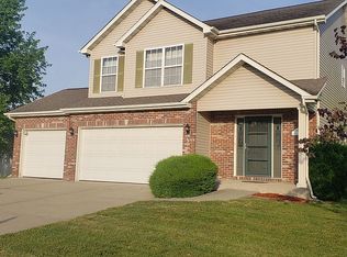 706 Moorland Cir, Mascoutah, IL 62258