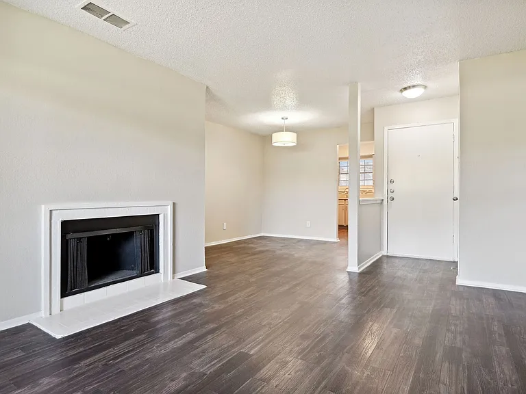 Blakely Apartments — Photo 82