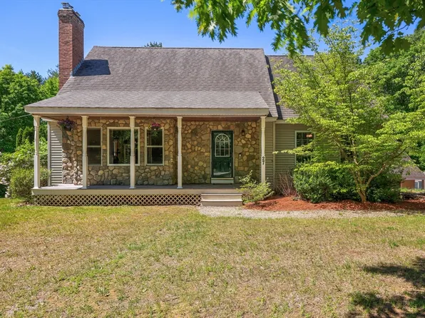 27 Davis St, Rutland, MA 01543
