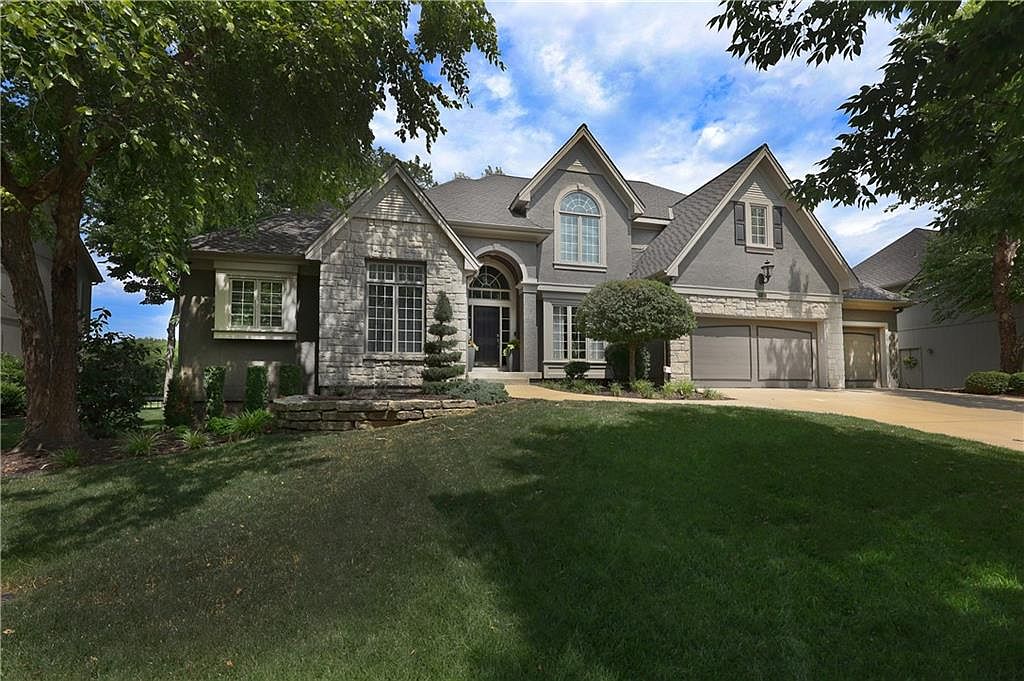 9333 Redbud Ln, Lenexa, KS 66220 | Zillow