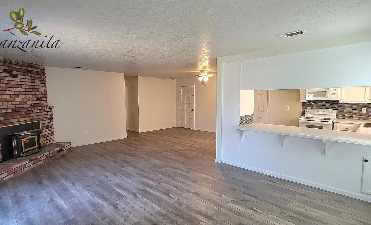 3 bed, 1328 sqft, $2,200 — Photo 4