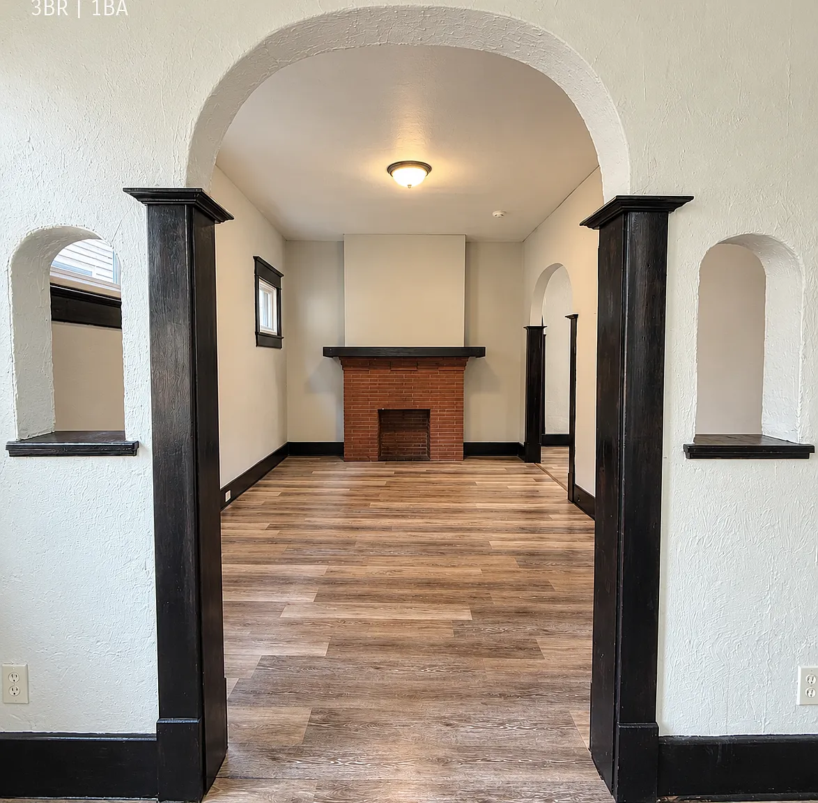 3 bed, 1200 sqft, $1,425 — Photo 1