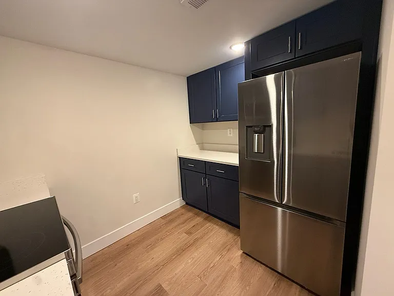 52nd Street Residences — Photo 49