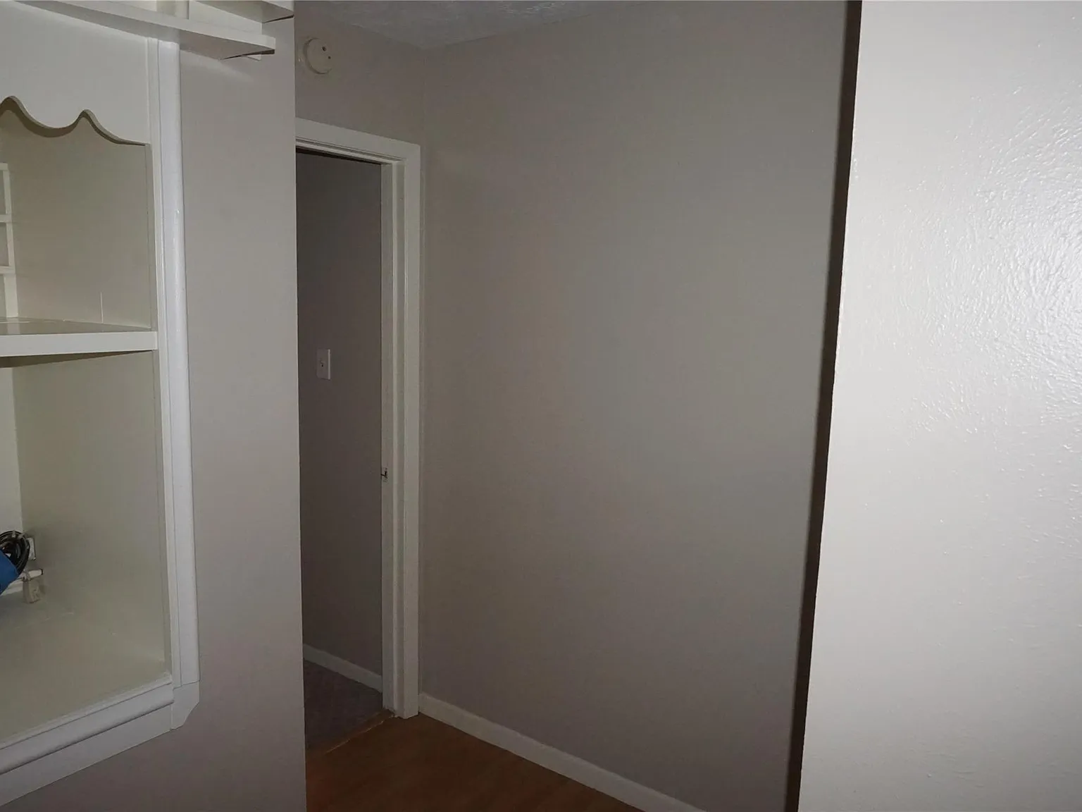 3 bed, 2.0 bath, 1376 sqft, $1,950 — Photo 4
