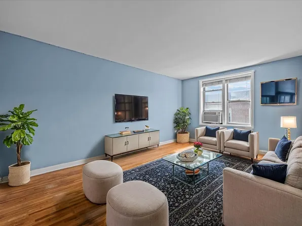 221 Mcdonald Avenue 6R image 1 of 10