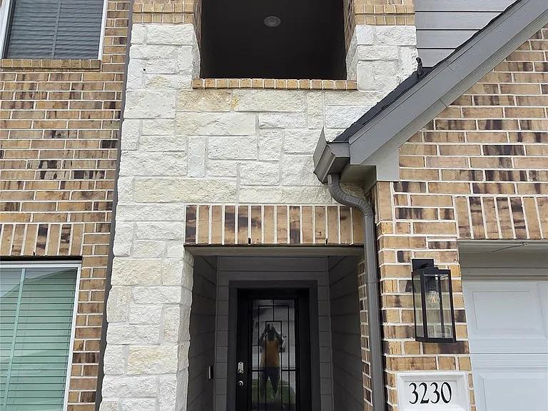 3230 Tilley Dr — Photo 13