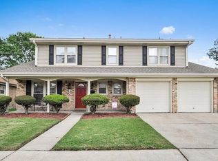 421 Brookmeade Dr, Gretna, LA 70056