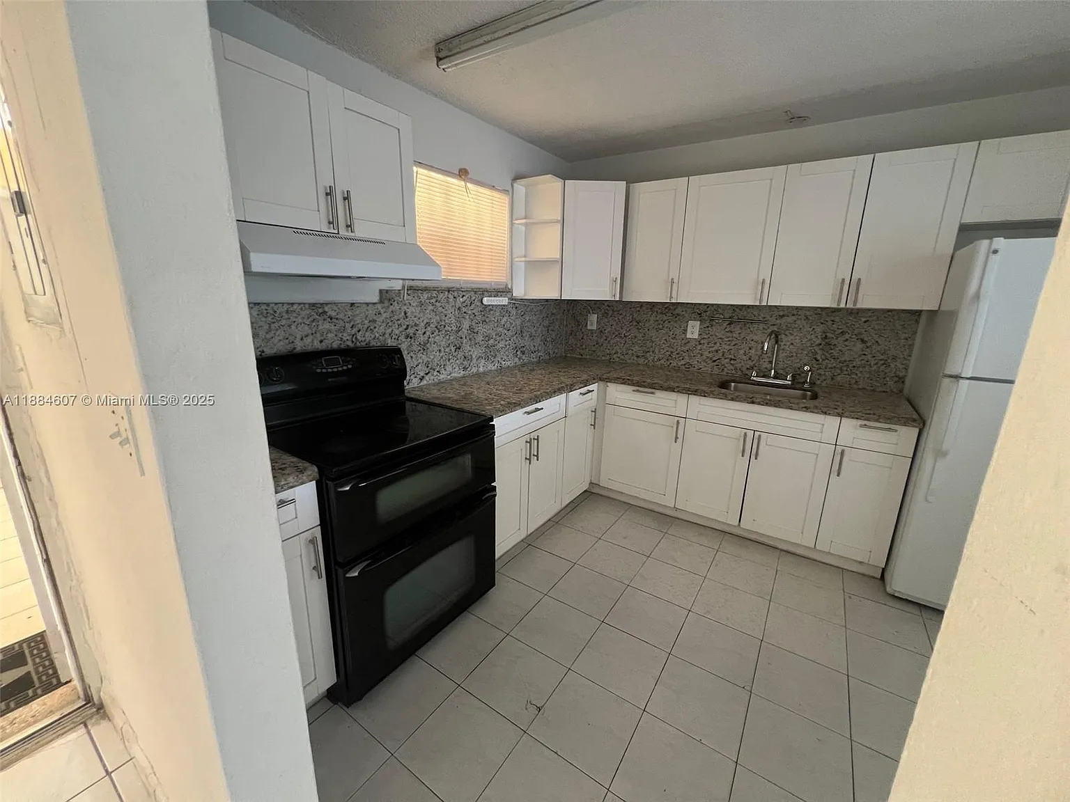 West Hialeah Heights — Photo 3