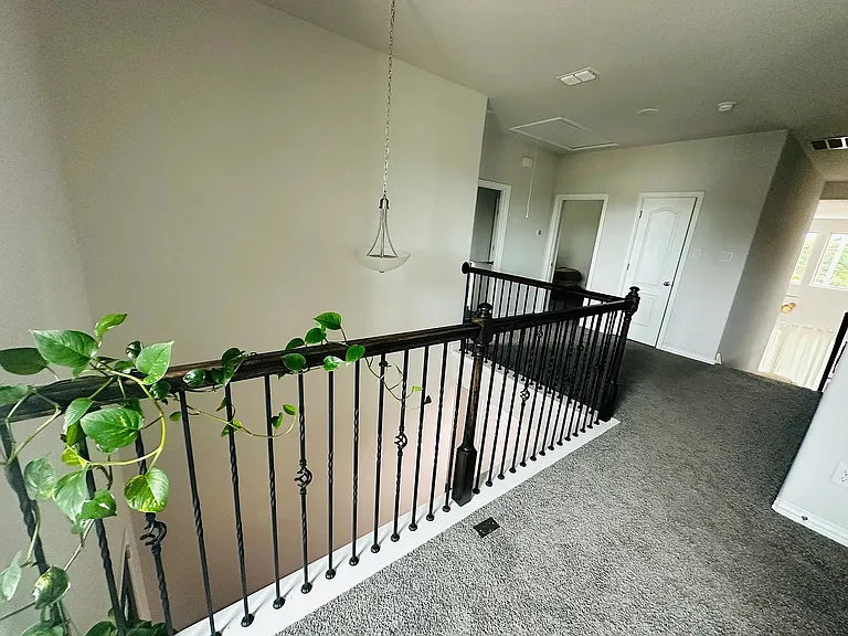 1901 Barnhill Ln — Photo 8