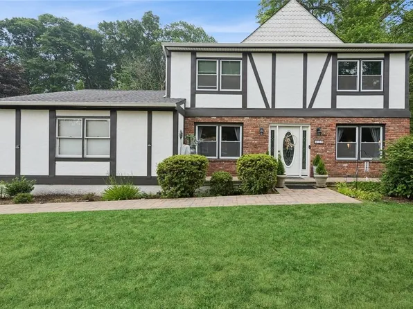 29 April Lane, Nanuet, NY 10954