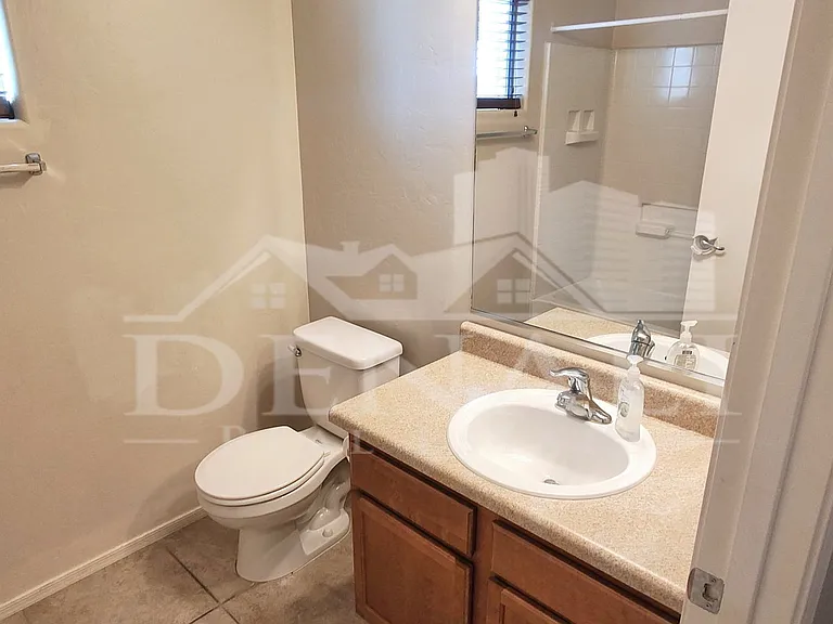 2155 E Calle Gran Desierto — Photo 11