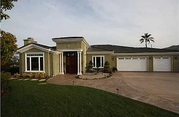1st image of 992 Ashley Ln