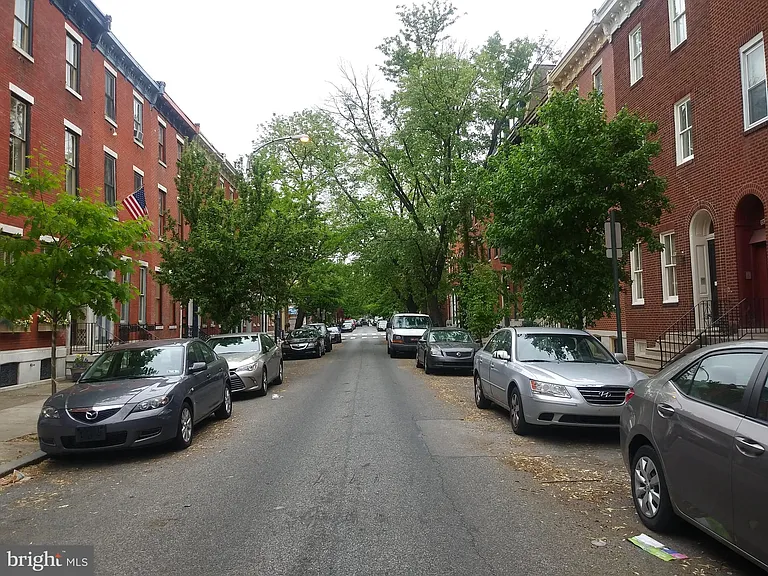 1918 Wallace St #B — Photo 2