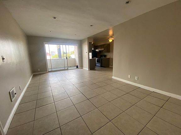 2nd image of 227 W Florence Ave Unit 3