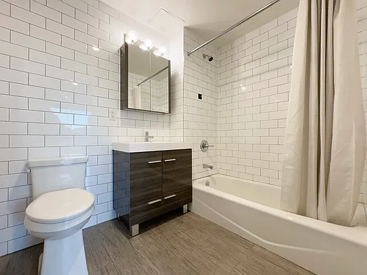 Rented by Bond New York | media 8