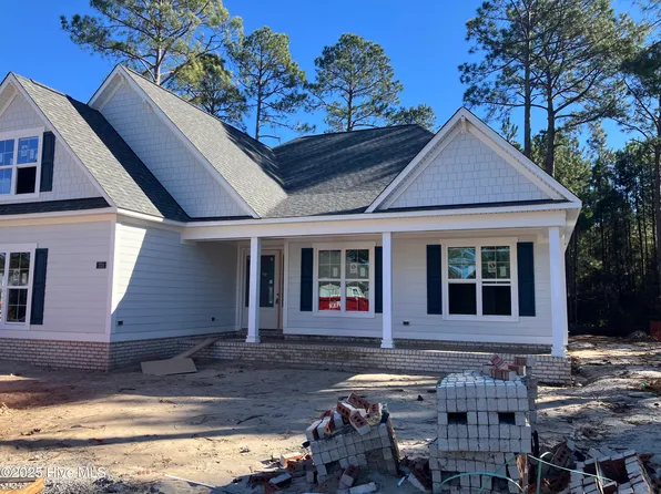 721 Breezewood Drive SE, Bolivia, NC 28422