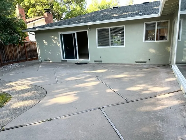 4653 Del Valle Pkwy — Photo 25