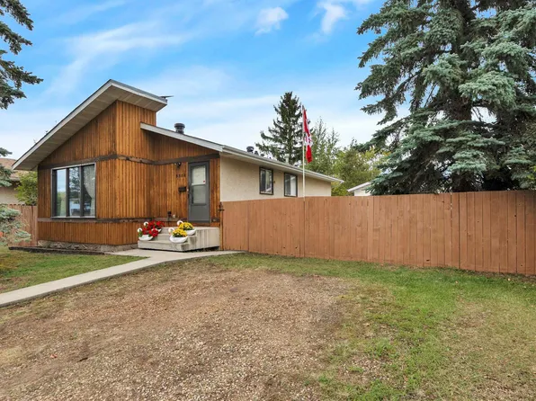 5308 37a Ave, Wetaskiwin, AB T9A 2N8