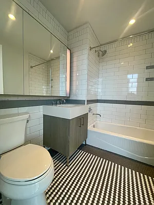 Rented by Greystar | media 11