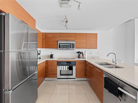 4th image of 3250 NE 1st Ave APT 917