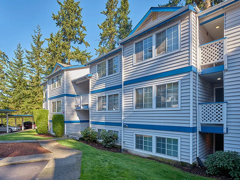 Edmonds Gateway — Photo 9